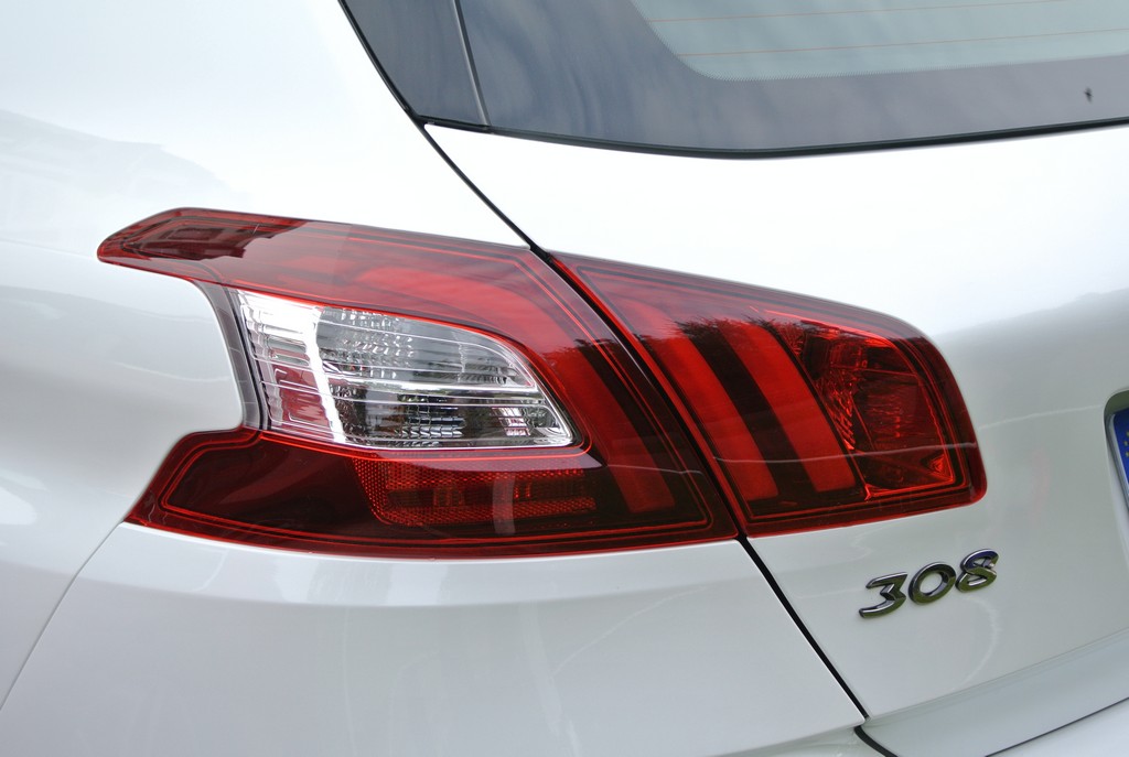 Peugeot 308&308SW Drive in France_2014_Hong Boon How (14)