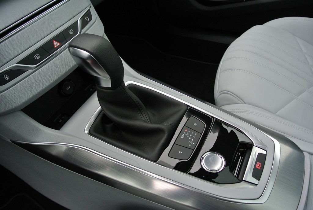 Peugeot 308&308SW Drive in France_2014_Hong Boon How (29)