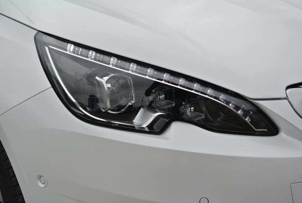 Peugeot 308&308SW Drive in France_2014_Hong Boon How (5)