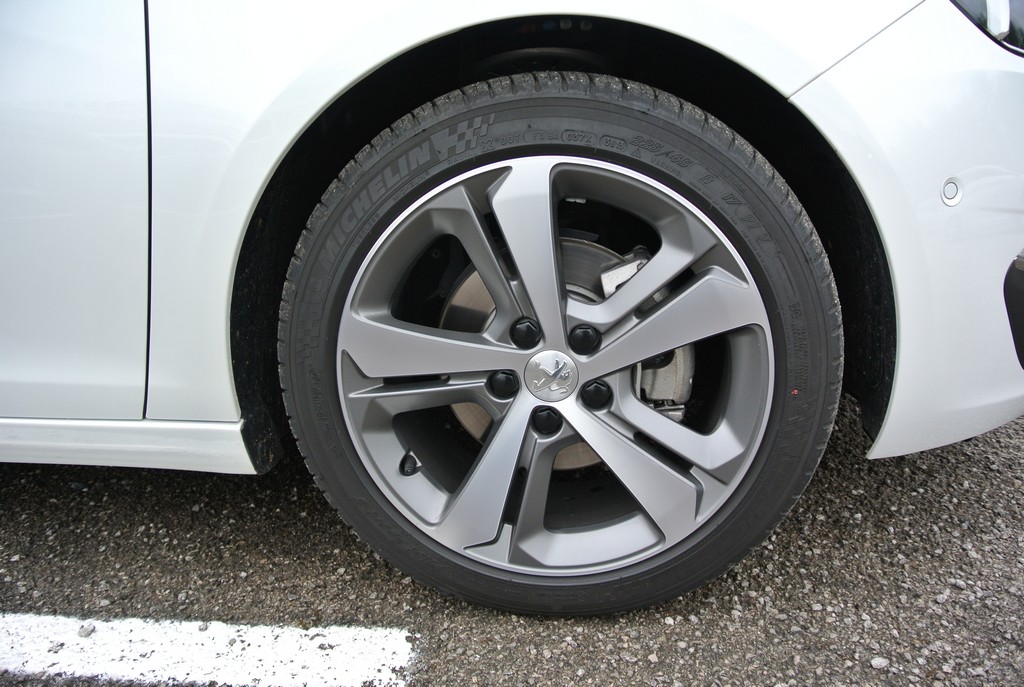 Peugeot 308&308SW Drive in France_2014_Hong Boon How (6)