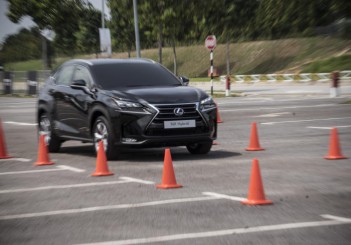 Lexus NX - 05