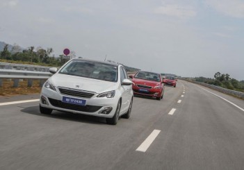 2015 Peugeot 308 (14)