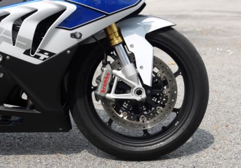 BMW HP4 - 03