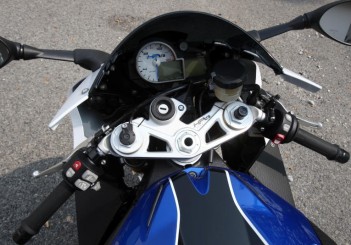 BMW HP4 - 11