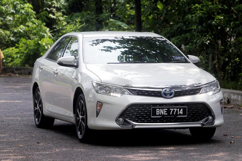 Toyota Camry Hybrid - 03