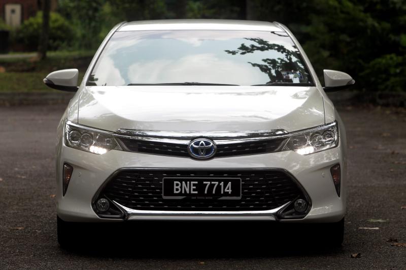 Toyota Camry Hybrid - 04