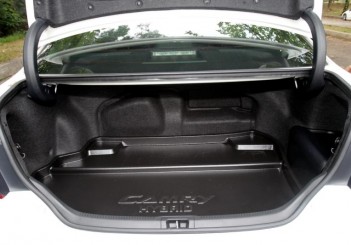 Toyota Camry Hybrid - 07