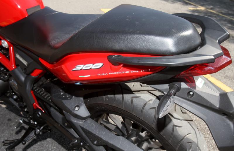 Benelli TNT 300 (12)