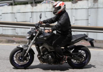 Yamaha MT-09 - 01