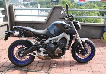 Yamaha MT-09 - 02