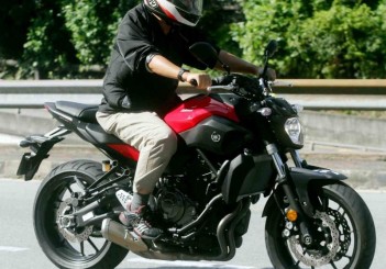 Yamaha MT-07 - 02