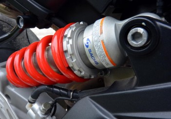 Aprillia Shiver 750 - 18