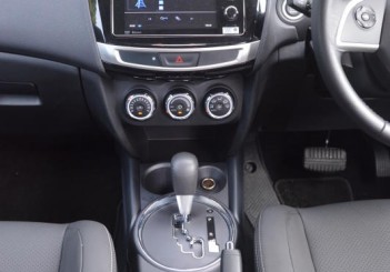 Mitsubishi ASX - 16