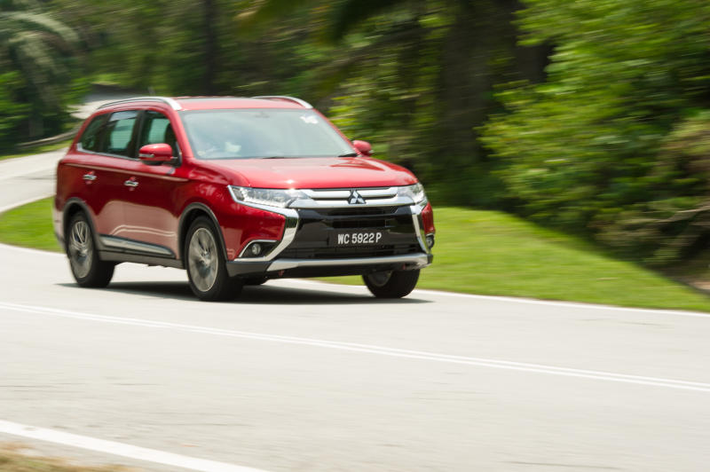 Mitsubishi Outlander - 04