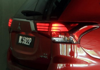 Mitsubishi Outlander - 08