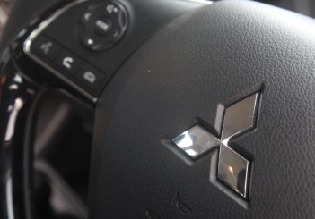 Mitsubishi Outlander - 11-2