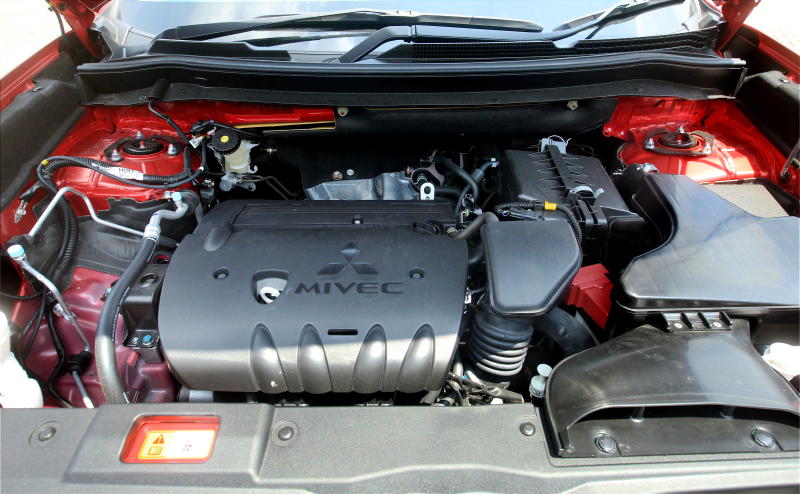 Mitsubishi Outlander - 12