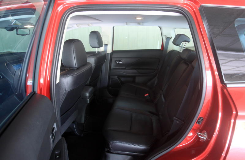 Mitsubishi Outlander - 14