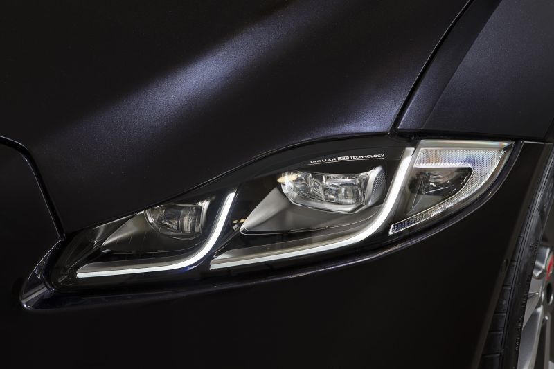 Jag_XJ_Double J Headlights