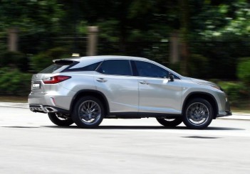 Lexus RX 200t F SPORT - 02