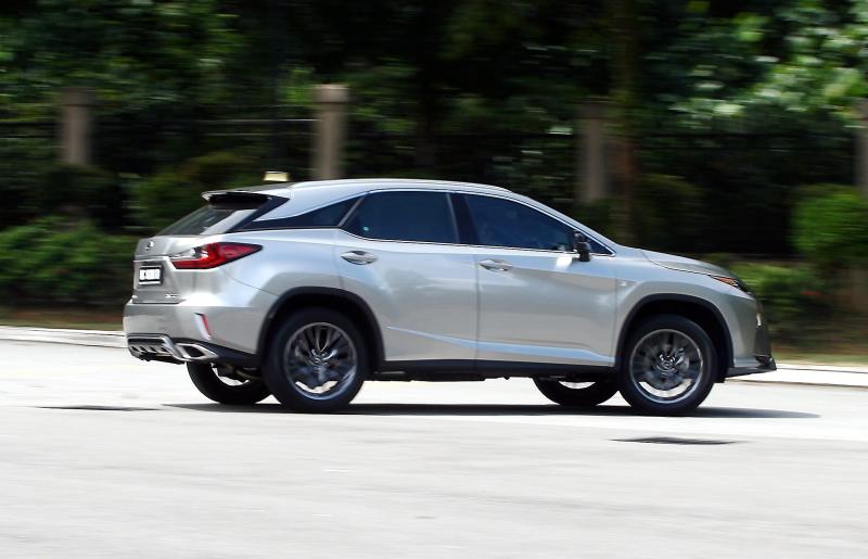Lexus RX 200t F SPORT - 02