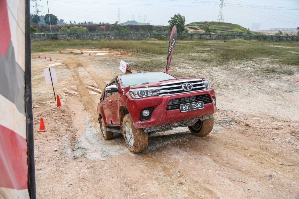 Toyota_Hilux1