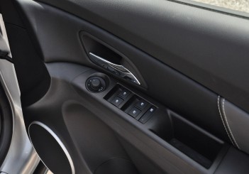 Chevrolet Cruze Sport - 33