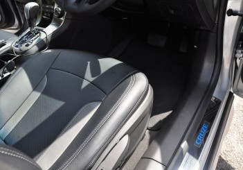 Chevrolet Cruze Sport - 36