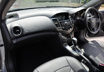 Chevrolet Cruze Sport - 45