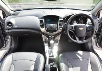 Chevrolet Cruze Sport - 54