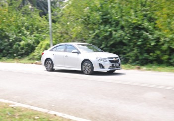 Chevrolet Cruze Sport - 75