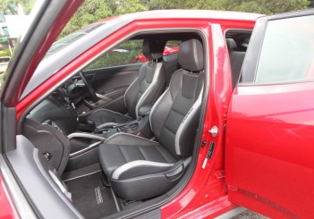 Hyundai Veloster Turbo - 13-1