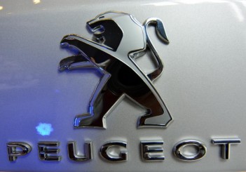 Peugeot 408 e-THP (14)