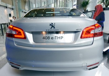 Peugeot 408 e-THP (21)