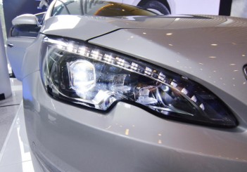 Peugeot 408 e-THP (23)