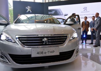 Peugeot 408 e-THP (7)