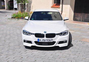 BMW 330e iPerformance - 03