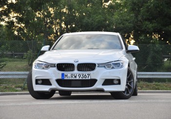 BMW 330e iPerformance - 07