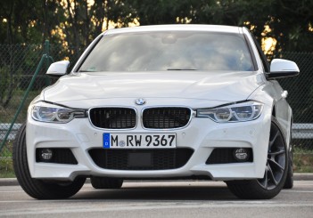 BMW 330e iPerformance - 08