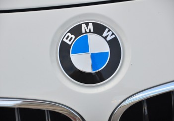 BMW 330e iPerformance - 09
