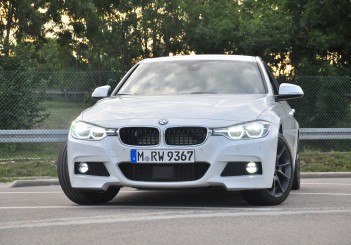 BMW 330e iPerformance - 11