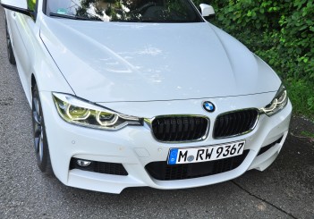 BMW 330e iPerformance - 14