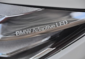 BMW 330e iPerformance - 27