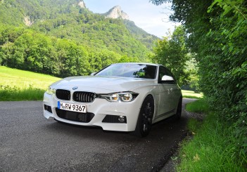 BMW 330e iPerformance - 33