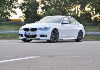 BMW 330e iPerformance - 40
