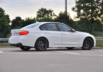 BMW 330e iPerformance - 52