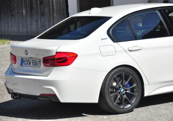 BMW 330e iPerformance - 63