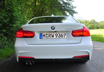 BMW 330e iPerformance - 72