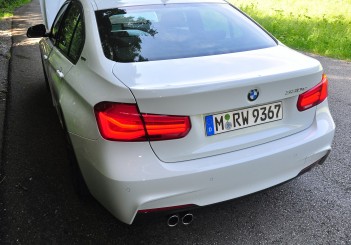 BMW 330e iPerformance - 79