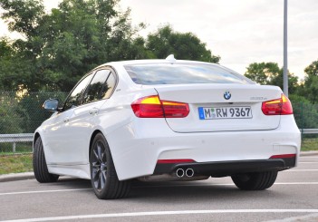 BMW 330e iPerformance - 80